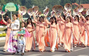 70 năm Giải phóng Thủ đô: Du lịch Hà Nội tăng tốc nhờ đổi mới và mở rộng hợp tác 