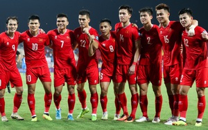 Tin nóng bóng đá Việt 14/11: ĐT Việt Nam khiến đối thủ bất ngờ; Văn Quyết được FIFA ca ngợi