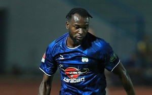 Không chịu thiệt thòi, HAGL 'chơi tới bến' với ngoại binh Dzilah Martin