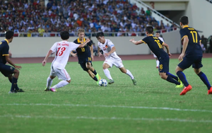 Đội Việt Nam thắng Úc với siêu phẩm solo ngoạn mục ở Mỹ Đình, khiến HLV đội bạn phải khen ngợi 