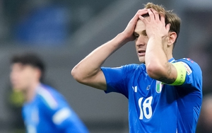 Đội tuyển Ý lại mua dây buộc mình vì cái thiếu muôn đời