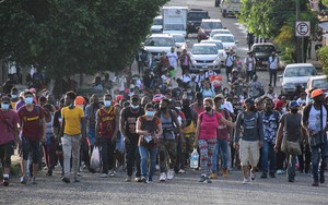 Hàng nghìn người di cư tìm cách đến Mỹ trước ngày ông Donald Trump nhậm chức