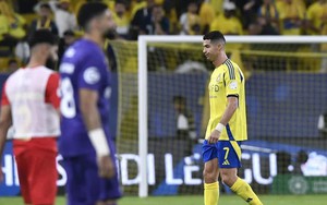 Ronaldo thiết lập cột mốc bàn thắng mới trong sự nghiệp, Al Nassr vẫn thua ngược đối thủ kém 500 bậc