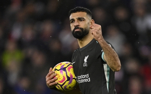 Salah lập cú đúp, Liverpool thắng ngược kịch tính để củng cố ngôi đầu Ngoại hạng Anh 