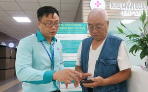 Sổ sức khỏe điện tử: Tiện người dân, ích bệnh viện