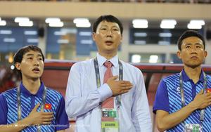 HLV Kim Sang Sik tiết lộ tự học Quốc ca Việt Nam qua YouTube, muốn noi gương thầy Park