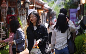 Người Hàn Quốc giàu ở tuổi 43, nghèo hơn khi về tuổi “xế chiều’