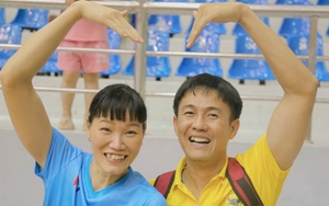 Phụ công Nguyễn Thị Ngọc Hoa xây điểm tựa gia đình vững chắc, dành cả tâm huyết cho bóng chuyền Việt Nam