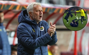 'Người cũ' MU ghi bàn phút 90+12, Mourinho vào sân ăn mừng đến mức ngã lăn, dành 8 phút để chỉ trích trọng tài