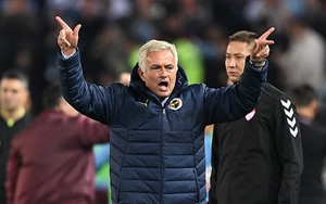 Mourinho gọi giải đấu của Thổ Nhĩ Kỳ 'có mùi khó chịu', dọa trọng tài sẽ tung video lên mạng xã hội