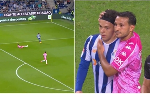 Từ chối cơ hội ghi bàn vì đối phương bất ngờ đổ gục xuống sân, ngôi sao bóng đá nhận mưa lời khen