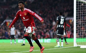 Tin nóng thể thao sáng 8/11: MU đón tin dữ về thần đồng Amad, Bích Tuyền úp mở về việc xuất ngoại