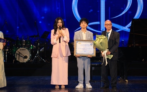 Quỹ Đào Minh Quang trao học bổng trọn đời cho tài năng trẻ Cao Phú Quý