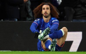 Hãng giày nổi tiếng thế giới gặp thảm họa vì chuyện khó tin xảy ra với ngôi sao Chelsea