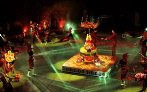 Chương trình xiếc tạp kỹ đậm nét dân gian "Đám cưới chuột"