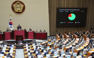 Quốc hội Hàn Quốc nhất trí luận tội Tổng thống Yoon