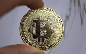 Không có pha điều chỉnh như dự đoán, bitcoin xác lập đỉnh mới