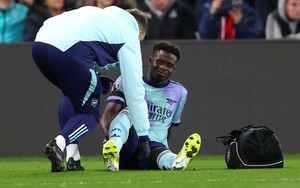 Saka chấn thương, Arsenal lại lâm nguy