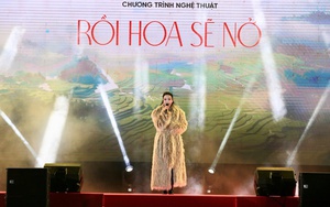 NSƯT Việt Hoàn, ca sĩ Hồ Quỳnh Hương "hội ngộ" trong đêm nhạc "Rồi hoa sẽ nở" tại Than Uyên