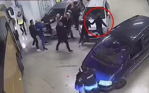 HLV bóng đá bị cấm chỉ đạo 4 tháng vì muốn 'tẩn' CĐV đối thủ