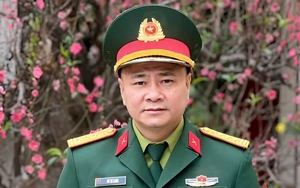 NSND Tự Long nhận chức Giám đốc Nhà hát Chèo Quân đội