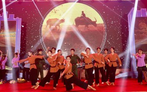 Hà Đông 'vươn mình khởi sắc' bằng chương trình nghệ thuật mừng 120 tuổi