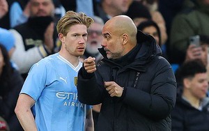 Pep Guardiola đáp trả đầy mỉa mai sau thông tin có xung đột với Kevin De Bruyne