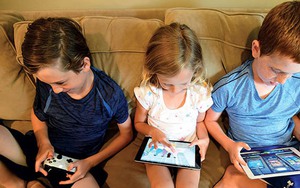 Cảnh báo tình trạng trẻ chậm phát triển ngôn ngữ do thiết bị màn hình