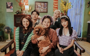 'Gặp lại chị bầu' - Gia đình chắp vá vừa cười vừa khóc trên đường đua phim Tết