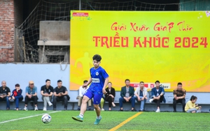 Người quan sát: Mùa Xuân em đi hái hoa