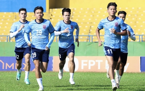 Dàn sao nhọc nhằn ngày V-League trở lại 