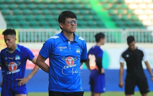 HAGL là 'bài toán' khó cho HLV Vũ Tiến Thành