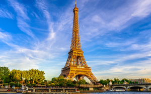 Tháp Eiffel đóng cửa do đình công