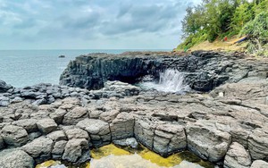 Vẻ đẹp của 'Gềnh đá đĩa' tại Quảng Ngãi