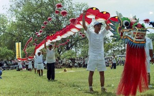 Cuộc đời sau ống kính: Nhớ cánh diều rồng xứ Huế