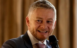 Ole sẽ mang De Gea về Bayern Munich