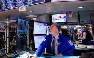 Chứng khoán Mỹ phản ứng bất ngờ sau biên bản cuộc họp của Fed