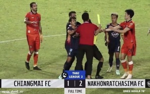 Bóng đá Thái Lan lại gây rúng động vì bạo lực sân cỏ