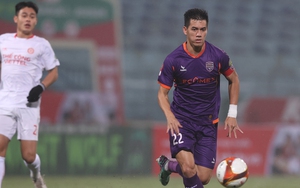 Đội bóng của Văn Lâm 'thắp lửa' cho cuộc đua vô địch V-League