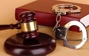 Nguyên Giám đốc CDC Hà Nội ra hầu tòa trong vụ mua kit xét nghiệm của Việt Á