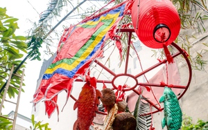 Hoài niệm cây nêu xưa giữa phố phường hiện đại