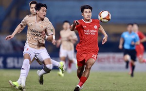 Ghi bàn rồi nhận thẻ đỏ, 'người hùng SEA Games' vẫn ghi điểm với HLV Troussier trước cơ hội khoác áo ĐT Việt Nam