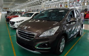 Doanh số ô tô giảm kỷ lục, doanh nghiệp tung chiêu kích cầu thị trường