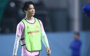 Công Phượng nhập viện, nguy cơ lớn bị HLV Troussier gạch tên khỏi ĐT Việt Nam