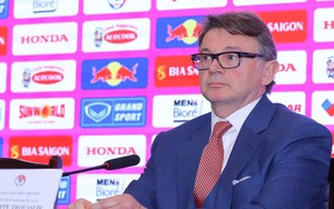 Ông Troussier cần nhìn thẳng vào sự thật