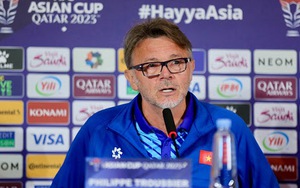 HLV Troussier bất ngờ dẫn đầu về một thống kê khi dẫn dắt ĐT Việt Nam