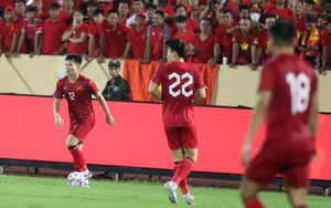 HLV Troussier quá kỳ vọng vào Phan Tuấn Tài 