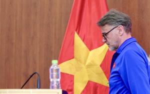 THĂM DÒ: Làm gì để trục vớt 'con tàu đắm' ĐT Việt Nam?