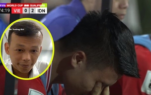 Thủ môn Bùi Tấn Trường buồn thay cho Quang Hải, hoài nghi về HLV Troussier: ‘Đang thua 0-2 mà lại tung cầu thủ phòng ngự vào’