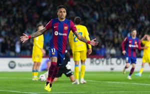 Raphinha rực sáng, Barcelona tạo cuộc đua 'song mã' cho chức vô địch La Liga
